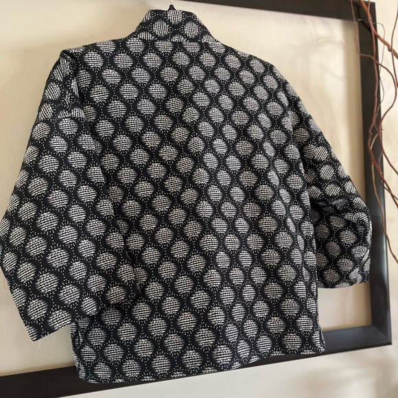 NWT  H&M kimono style black and white jacket - Picture 3 of 7